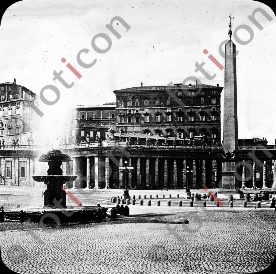 Der Vatikan mit Springbrunnen | The Vatican with a fountain (foticon-simon-037-002-sw.jpg)